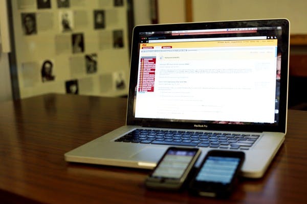 Blackboard and University Technology Office officials finalized plans early April for a Blackboard app to open for all smartphone users to access class announcements, grades and discussion boards. (Photo by Taylor Lineberger)