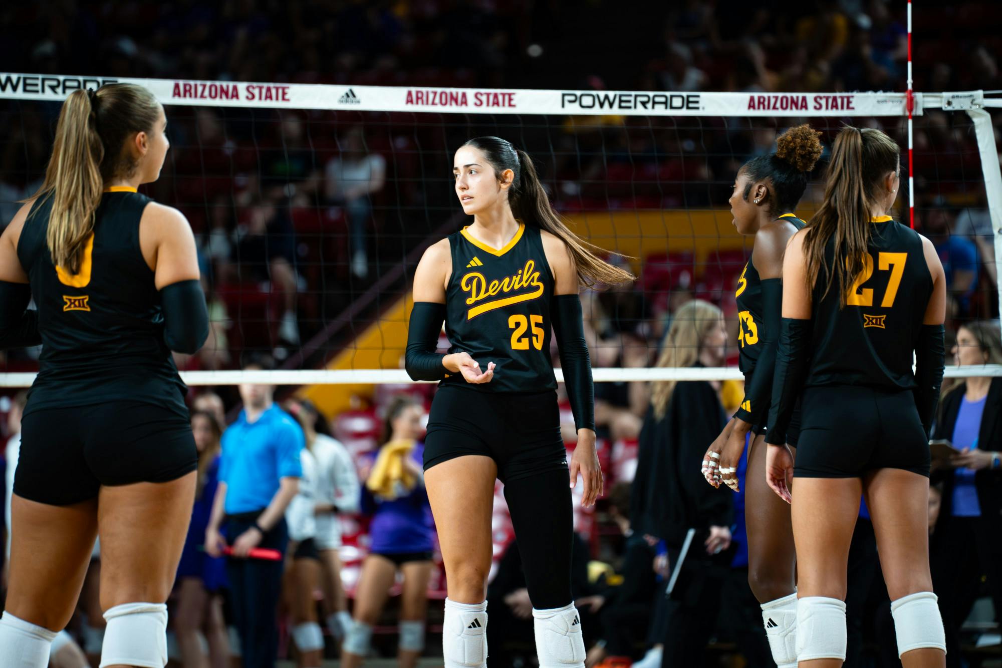 ella-lomigora-profile