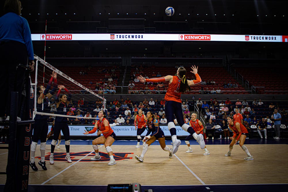 Auburn VBall vs Ole Miss.jpg