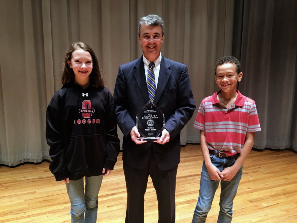 Marshall presents award to Opelika Middle School