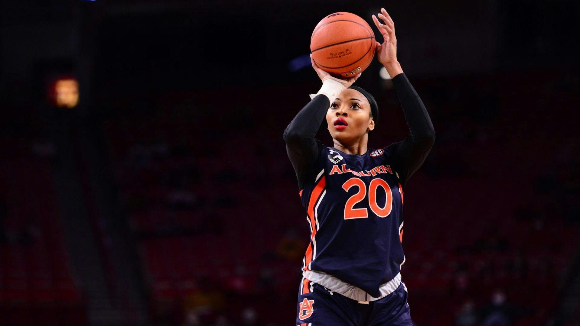 Unique Thompson courtesy of Arkansas Athletics