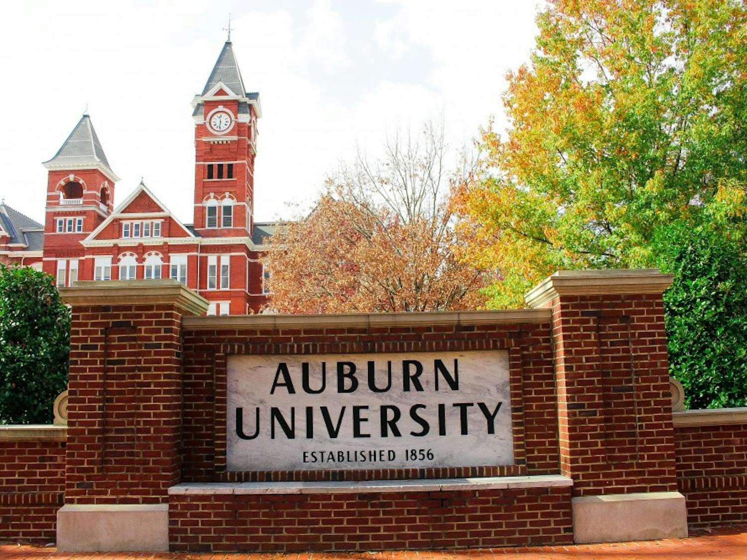 Auburn sign and Samford 1.jpg