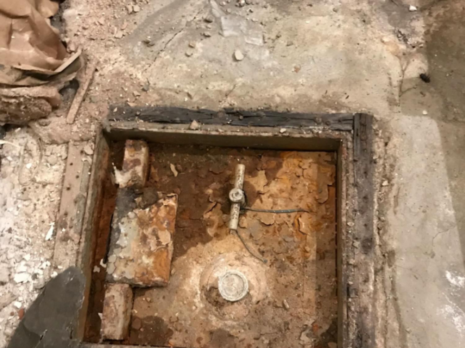 Richardson Safe in Floor