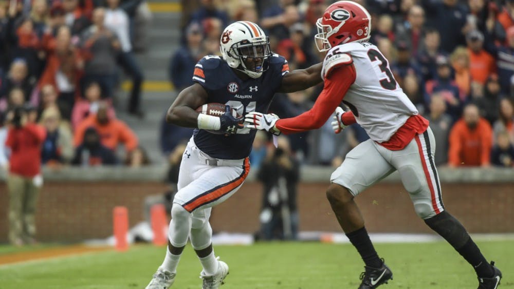 Kerryon Johnson (21) Auburn football vs Georgia on Saturday, November 11, 2017 in Auburn, Ala. 