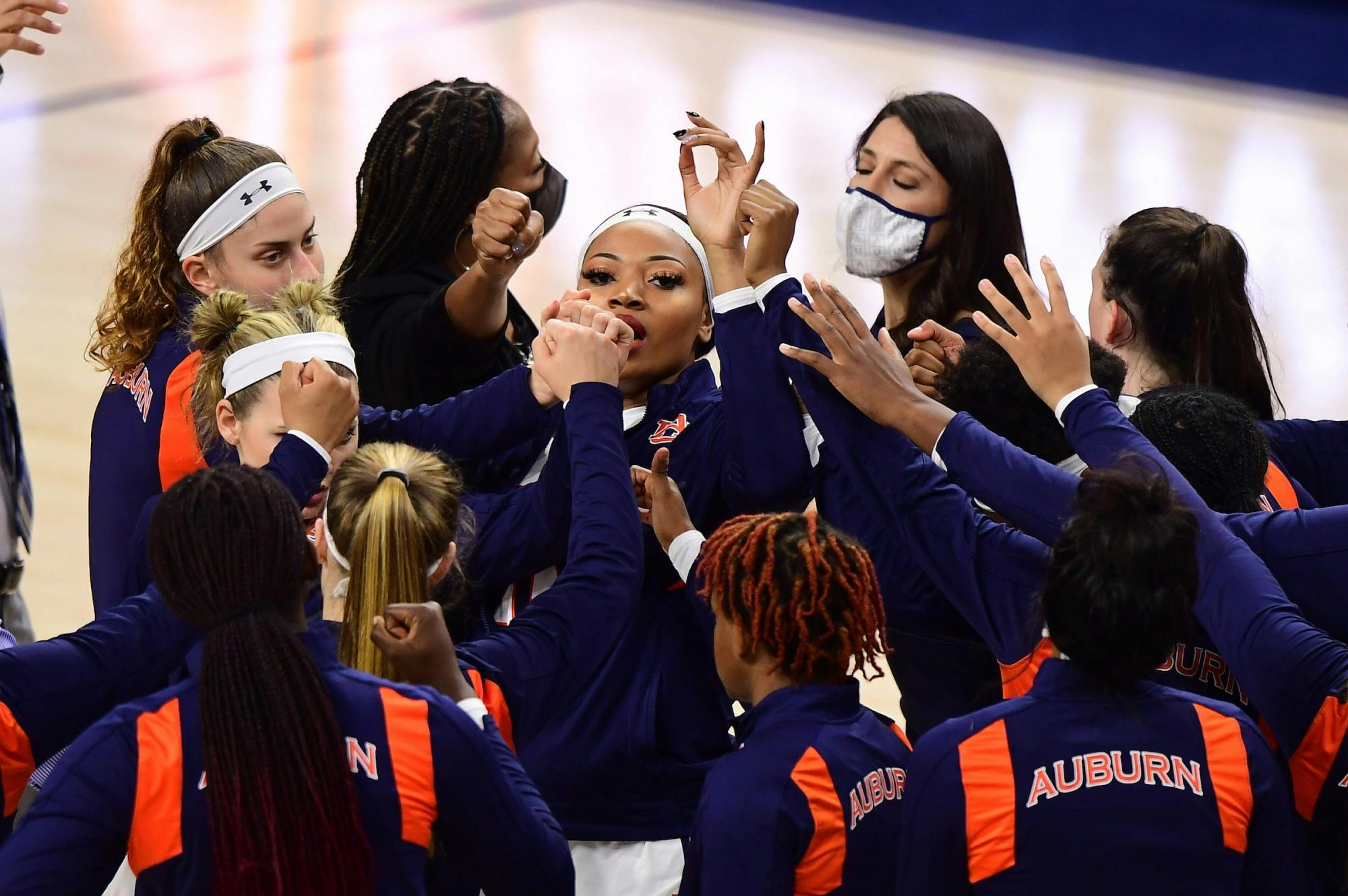 auburn huddle auburn vs samford 20201128 SL1_0513.JPG