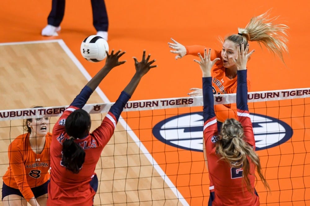 Tatum Shipes spiking the ball