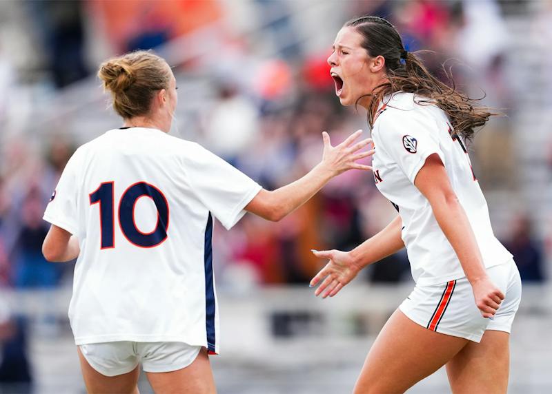 Auburn soccer draws Samford 0-0 to remain unbeaten - Eagle Eye TV