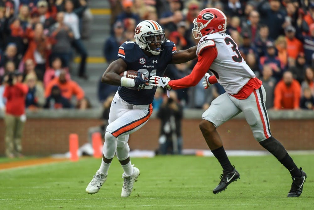Kerryon Johnson (21) Auburn football vs Georgia on Saturday, November 11, 2017 in Auburn, Ala. 
