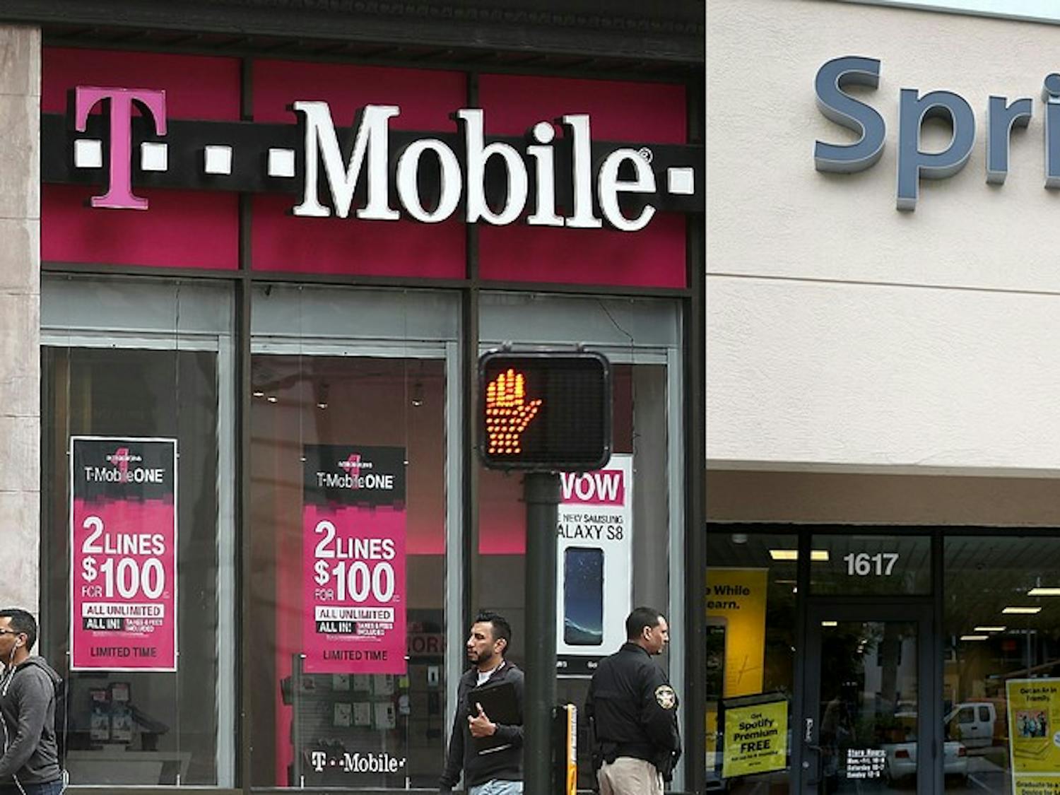 T-Mobile and Sprint, two of America's top cell phone providers, are looking to  merge​ as soon as October.