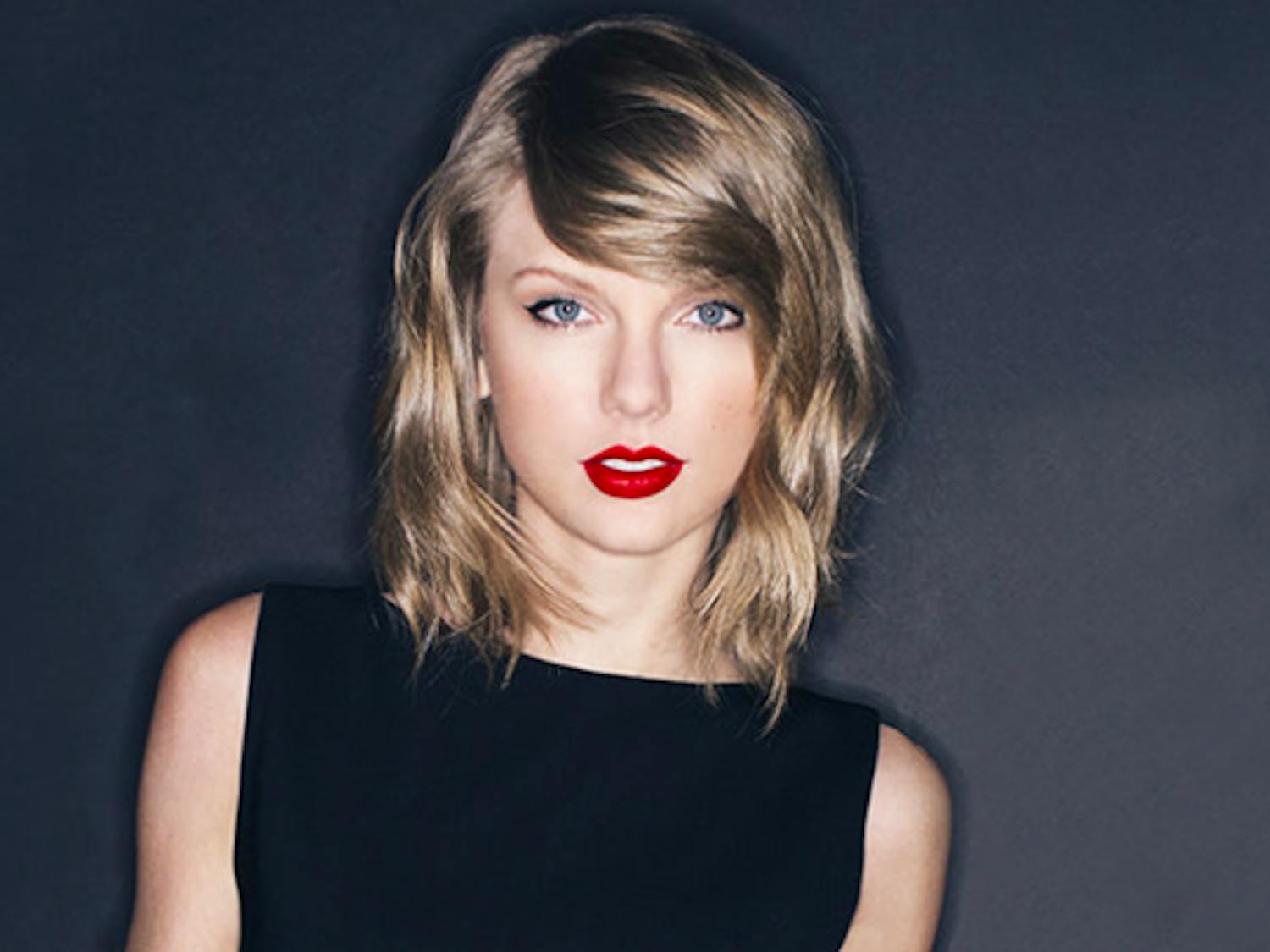 According to Entertainment Tonight, Taylor Swift will perform in a free concert during halftime of the 2018 College Football National Championship.