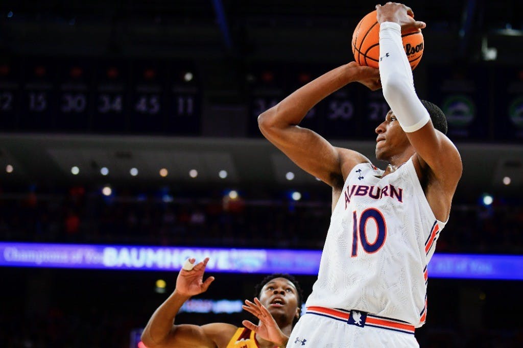 Jabari Smith's Gets First College Double-Double In Auburn's Comeback ...