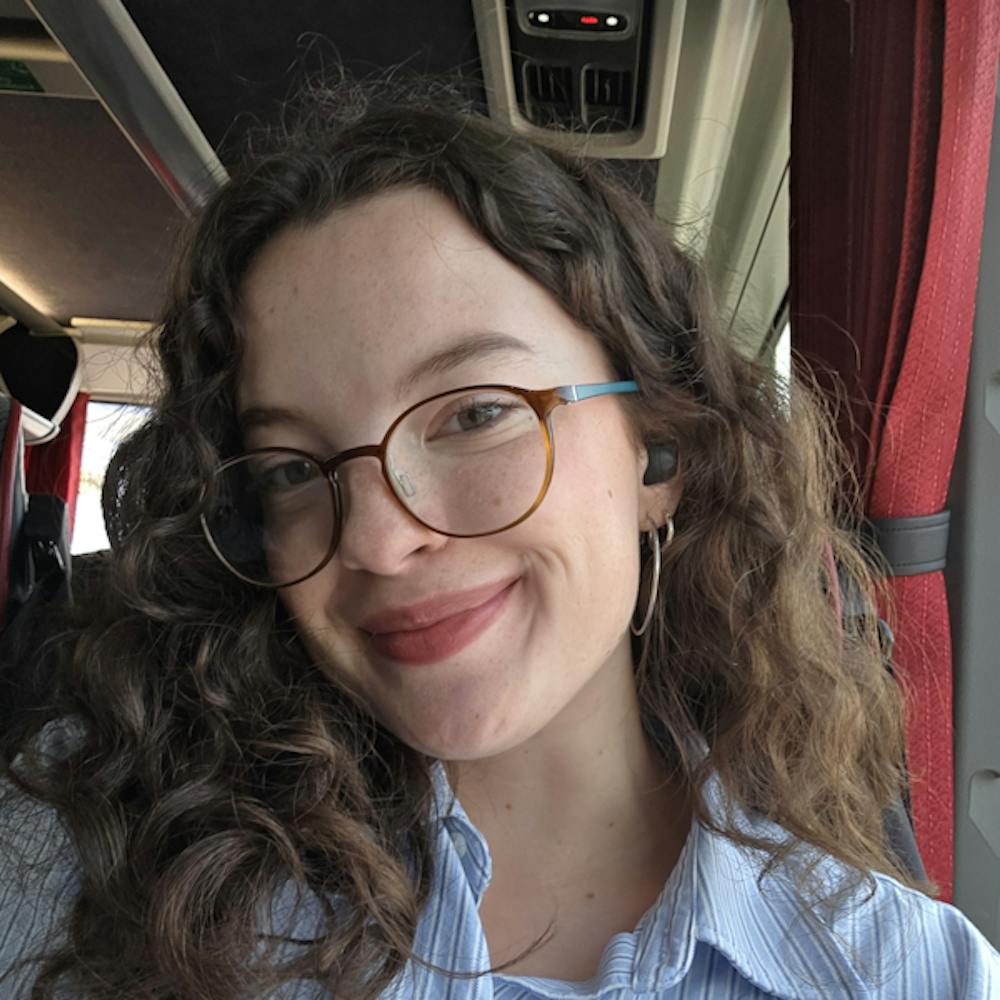 JuliaHansen_CircleEStaff.png