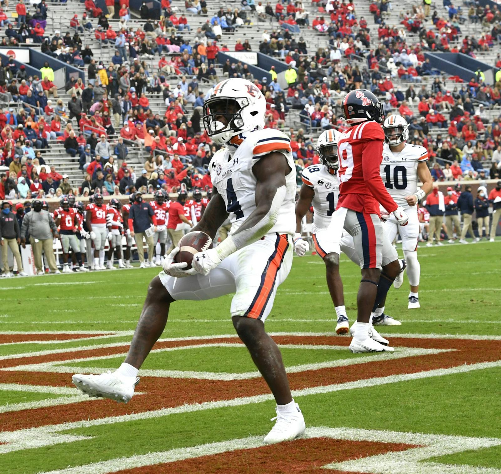 Auburn and Ole Miss set to battle in first ranked matchup since 2014