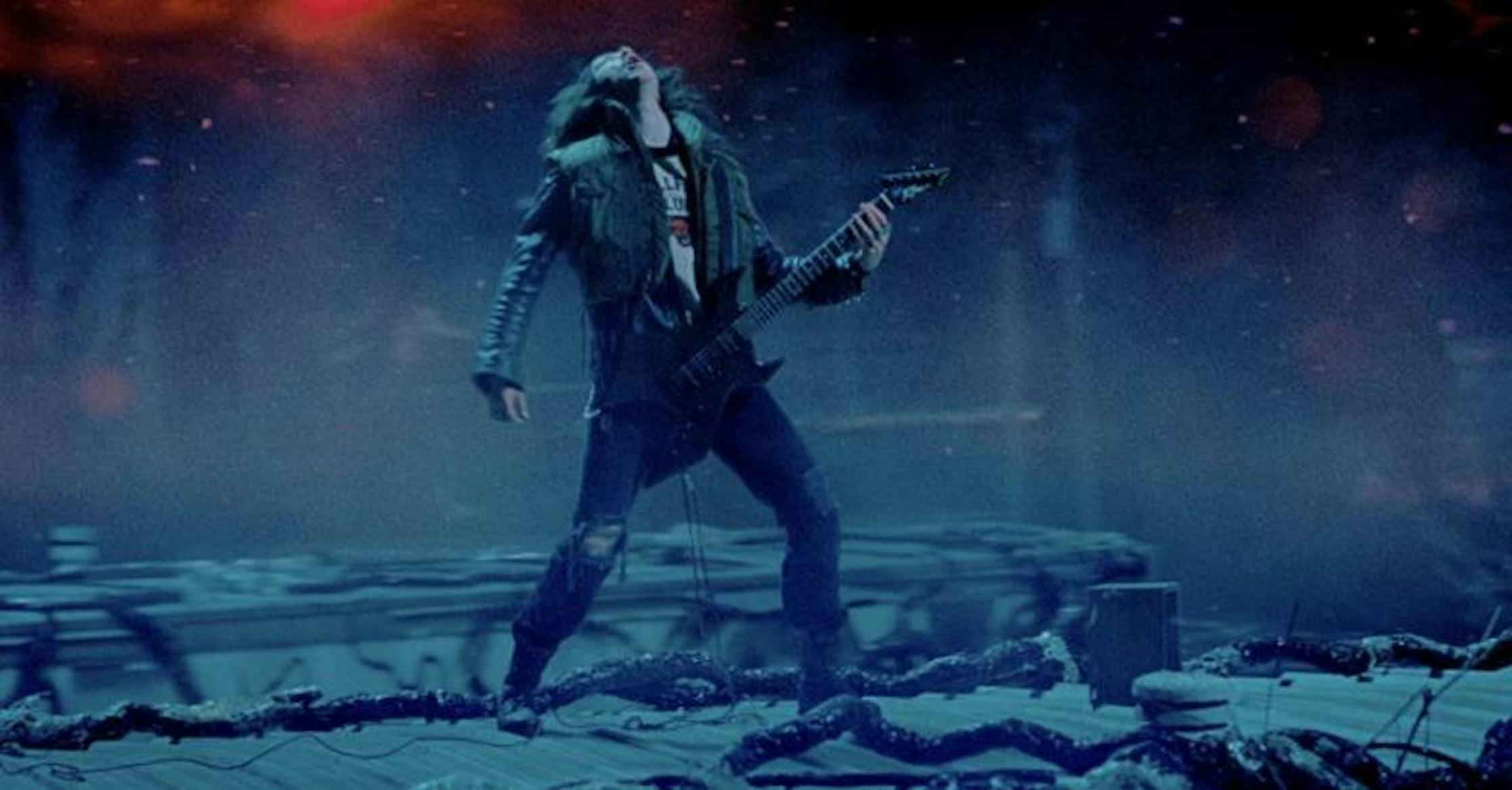 Eddie-Stranger-Things-4-Master-Of-Puppets-Upside-Down-scene.jpg