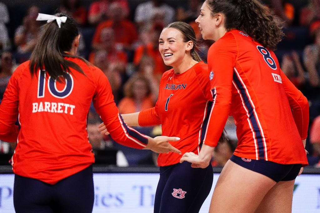 Auburn_Pin_Hitter_Madison_Scheer__1__20231001_VB_vsUGA_ZB_0016.jpg