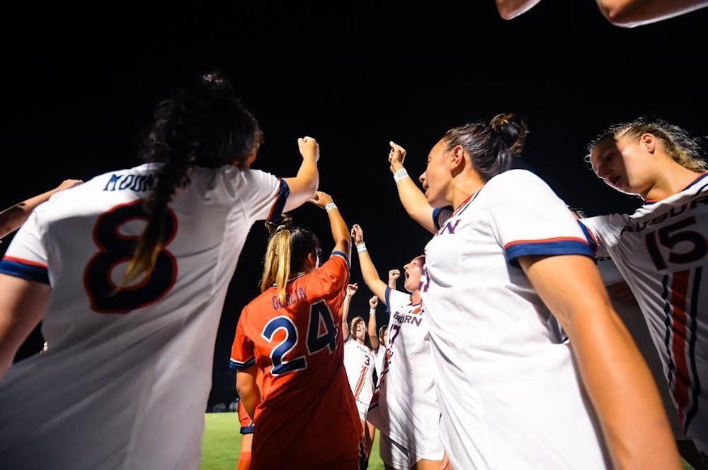 Sep 8, 2022; Auburn, Al, USA; Team breaks it down before the game between Auburn and UMass Lowell at Auburn Soccer Complex.  Grayson Belanger/AU Athletics