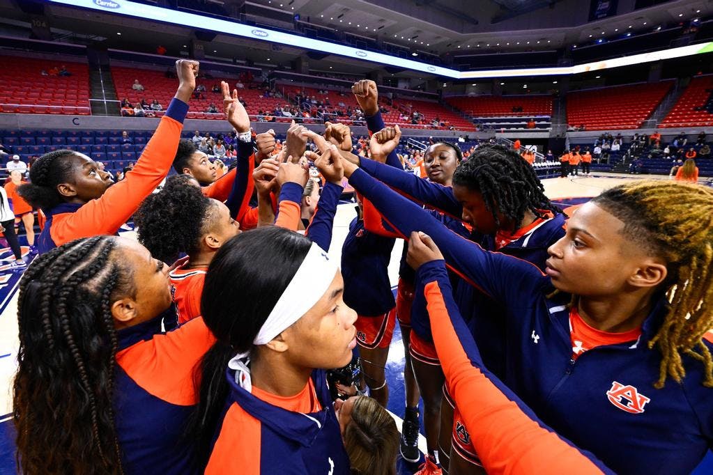 The_Auburn_Women_s_Basketball_Team_20231130_WBB_vsClem_JH_013.jpg