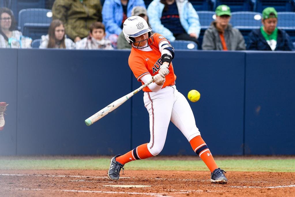 Auburn_Infielder_Nelia_Peralta__13__20240317_SB_vs_ARK_NI_0066.jpg