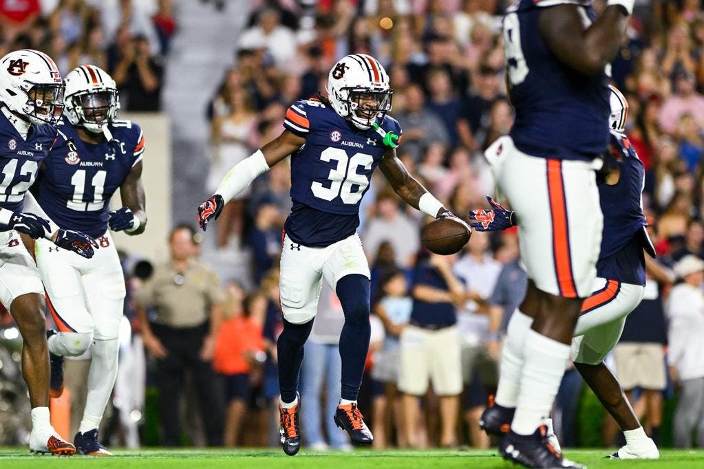 Auburn's defense delivers another consistent performance vs Samford