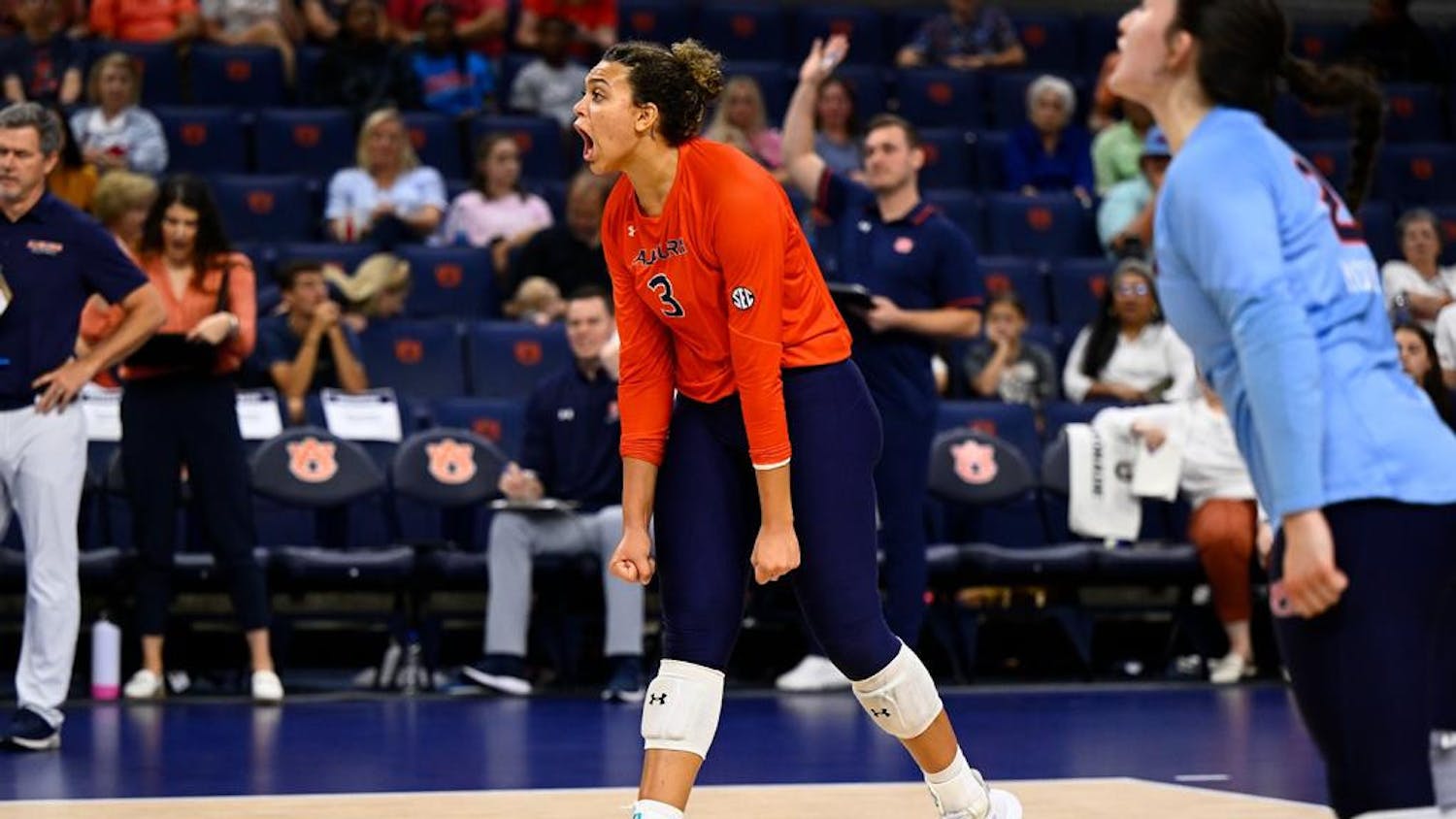 Auburn_Pin_Hitter_Akasha_Anderson__3__20230924_VB_vsOleMiss_JH_047.jpg