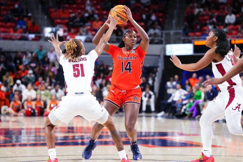 Auburn_s_Taylen_Collins__14__20240121_WBB_vs_Bama_ZB_092.jpg