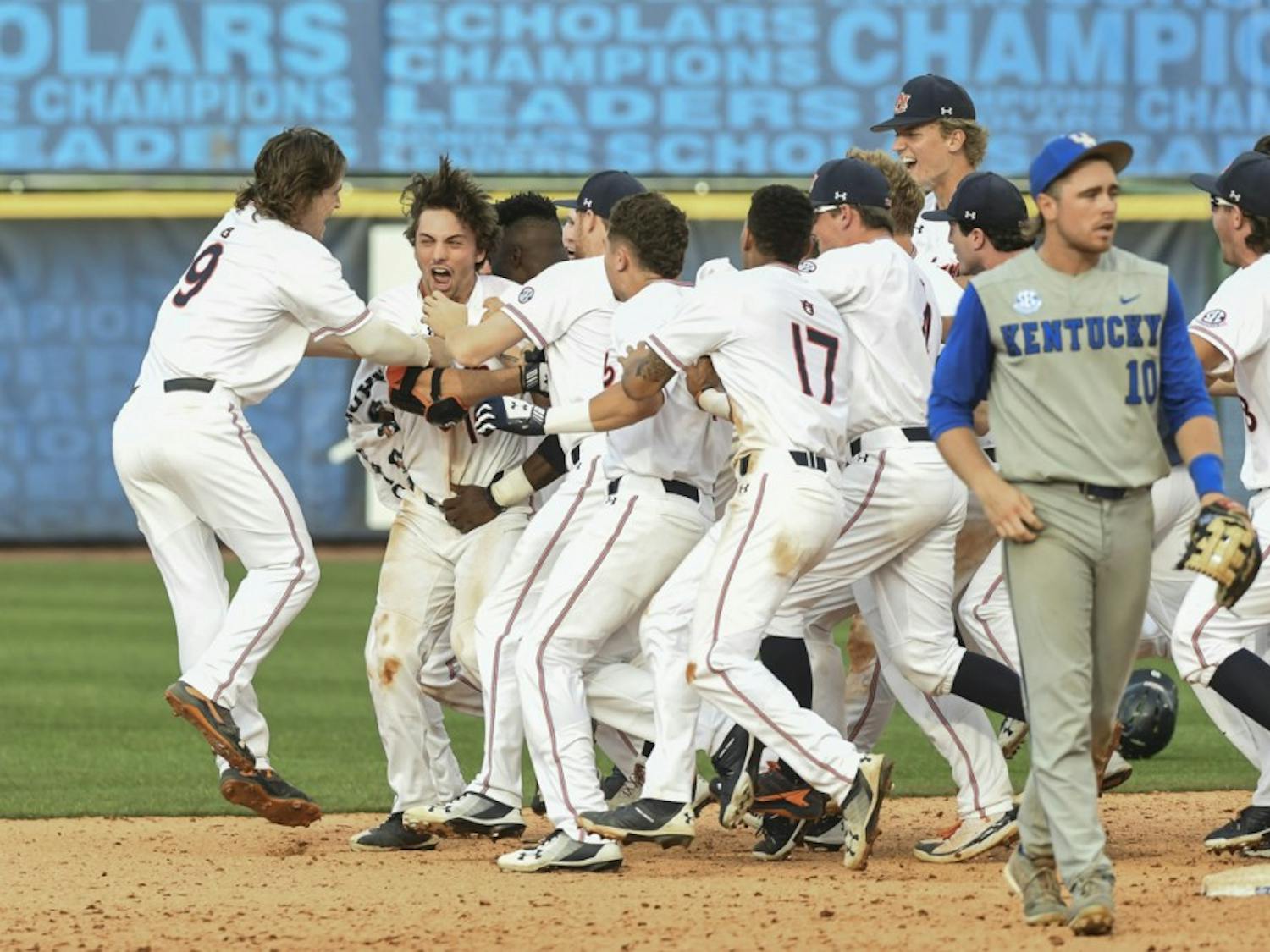 Edouard Julien (10)
Auburn vs Kentucky during the SEC Baseball Tournament on Tuesday, May 22, 2018, in Hoover, Ala.
Photo: Wade Rackley /Auburn Athletics