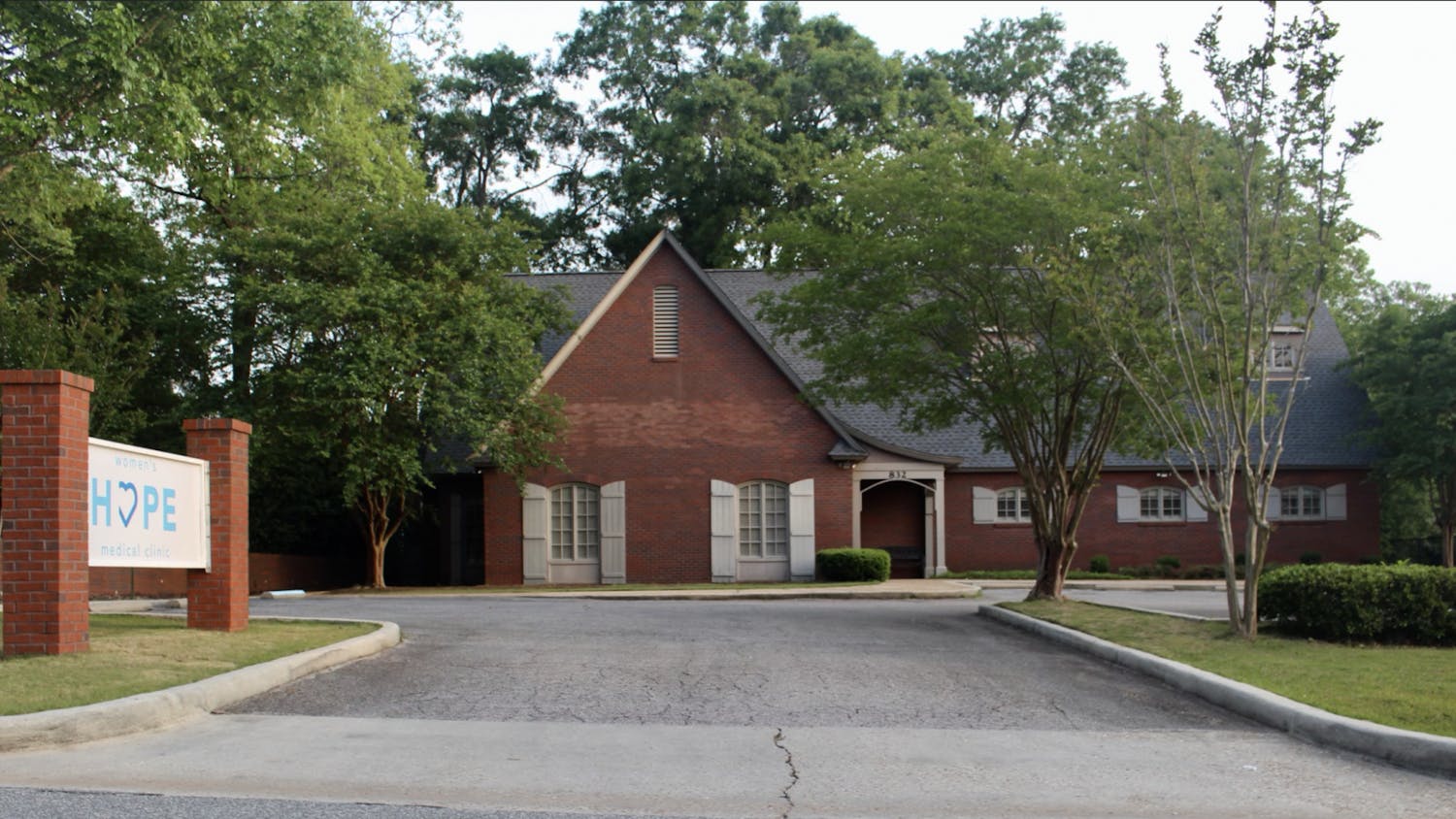 The Women's Hope Medical Clinic serves pregnant women in Auburn with free services.