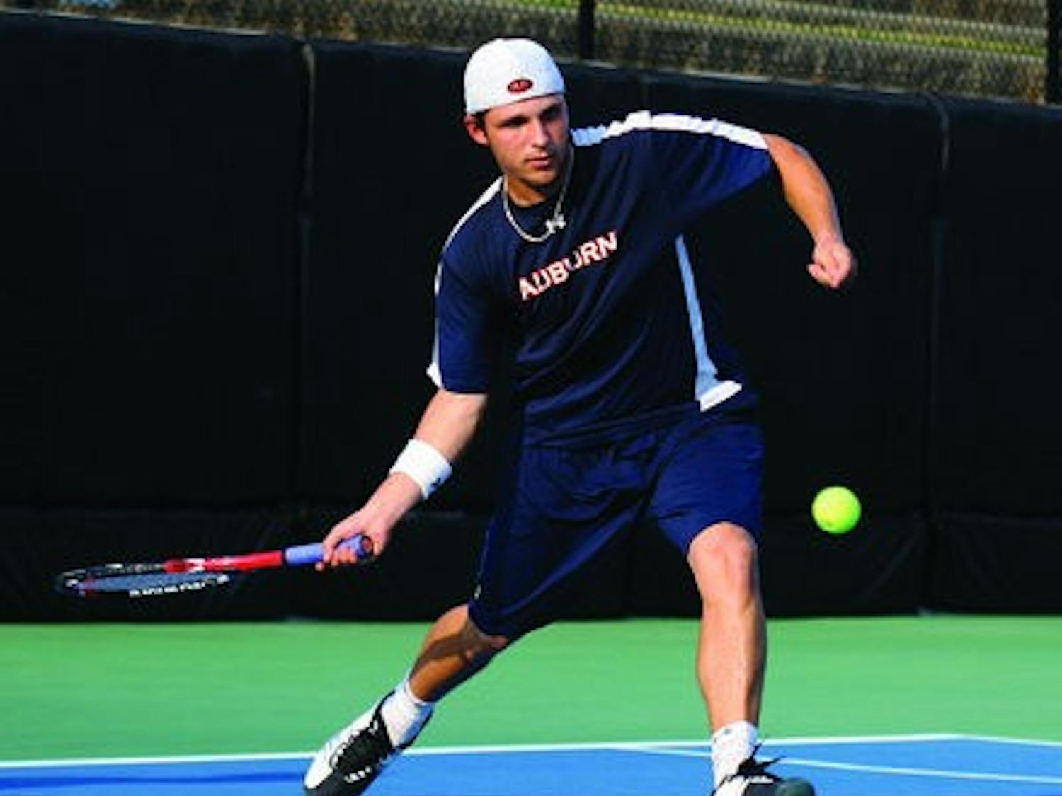 Rebekah Weaver / Assistant Photo Editor
Sophomore Lucas Lopasso returns in a doubles match Friday against MSU. (Rebekah Weaver / Assistant Photo Editor)