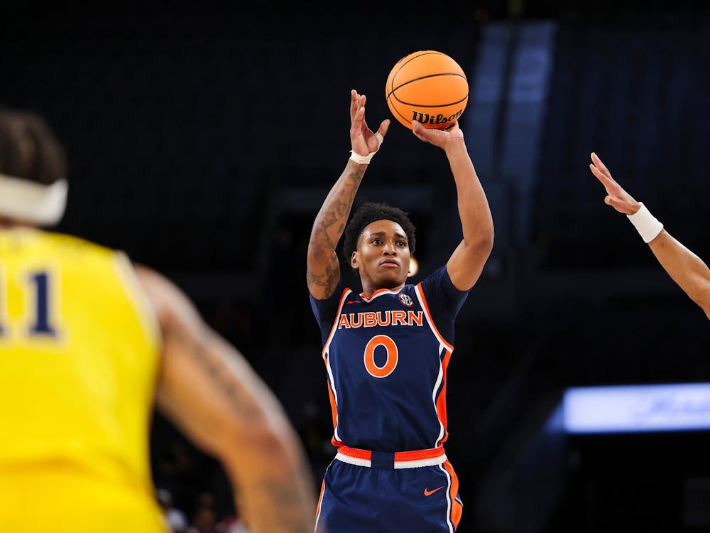 LAS VEGAS, NV - NOVEMBER 25 - Auburn's Tahaad Pettiford (0) during the game between the #21 Auburn Tigers and the #7 Michigan Wolverines at Michelob ULTRA Arena in Las Vegas, NV on Tuesday, Nov. 25, 2025.
Photo by Zach Bland/Auburn Tigers