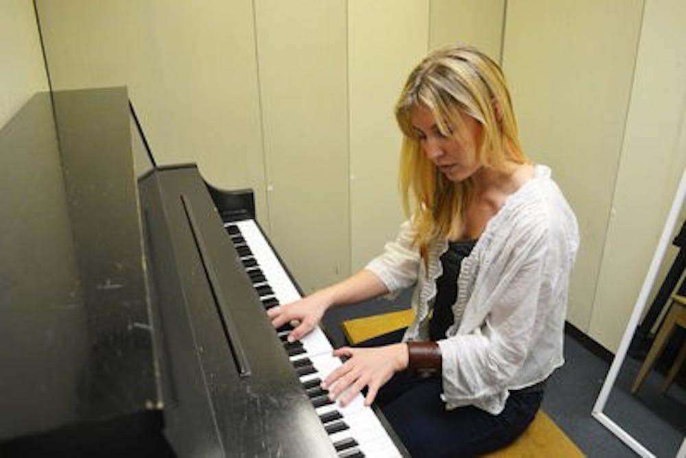 Joanna Smith sings and plays the piano and the mandolin. She will be performing at the War Eagle Supper Club Feb. 17th. (Danielle Lowe / ASSISTANT PHOTO EDITOR)