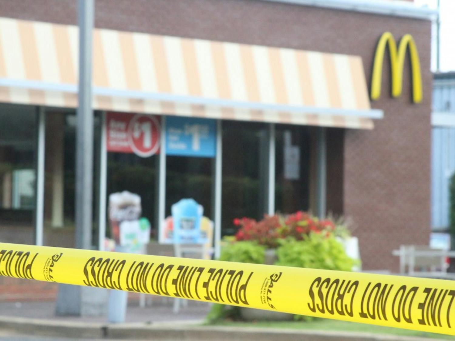 GALLERY: Shooting kills one, injures 4 at McDonald's | 09.09.2018