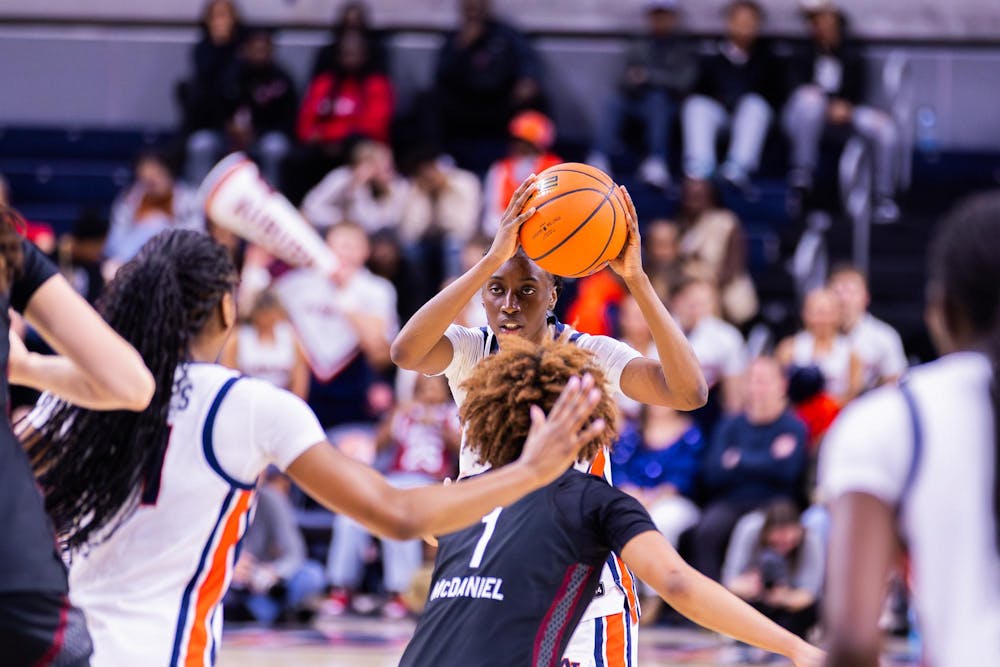 Harissoum Coulibaly looks to pass the ball in a game against South Carolina on Jan. 29, 2026. 