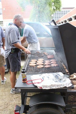 Morgan Thacker / ASSOCIATE PHOTO EDITOR