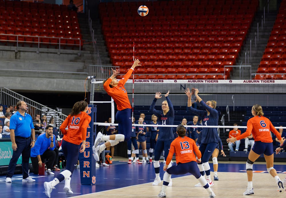 #3 Akasha Anderson prepares for a spike during the first set versus Ole Miss