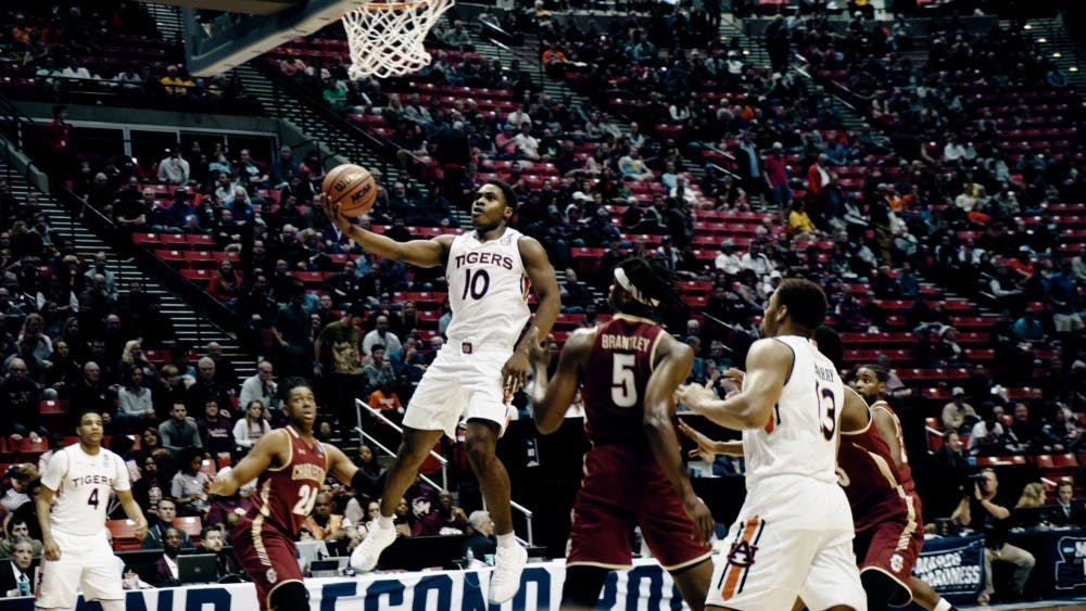 Davion Mitchell (10) shoots&nbsp;during Auburn vs. College of Charleston on March 16, 2018 in San Diego, Calif.
