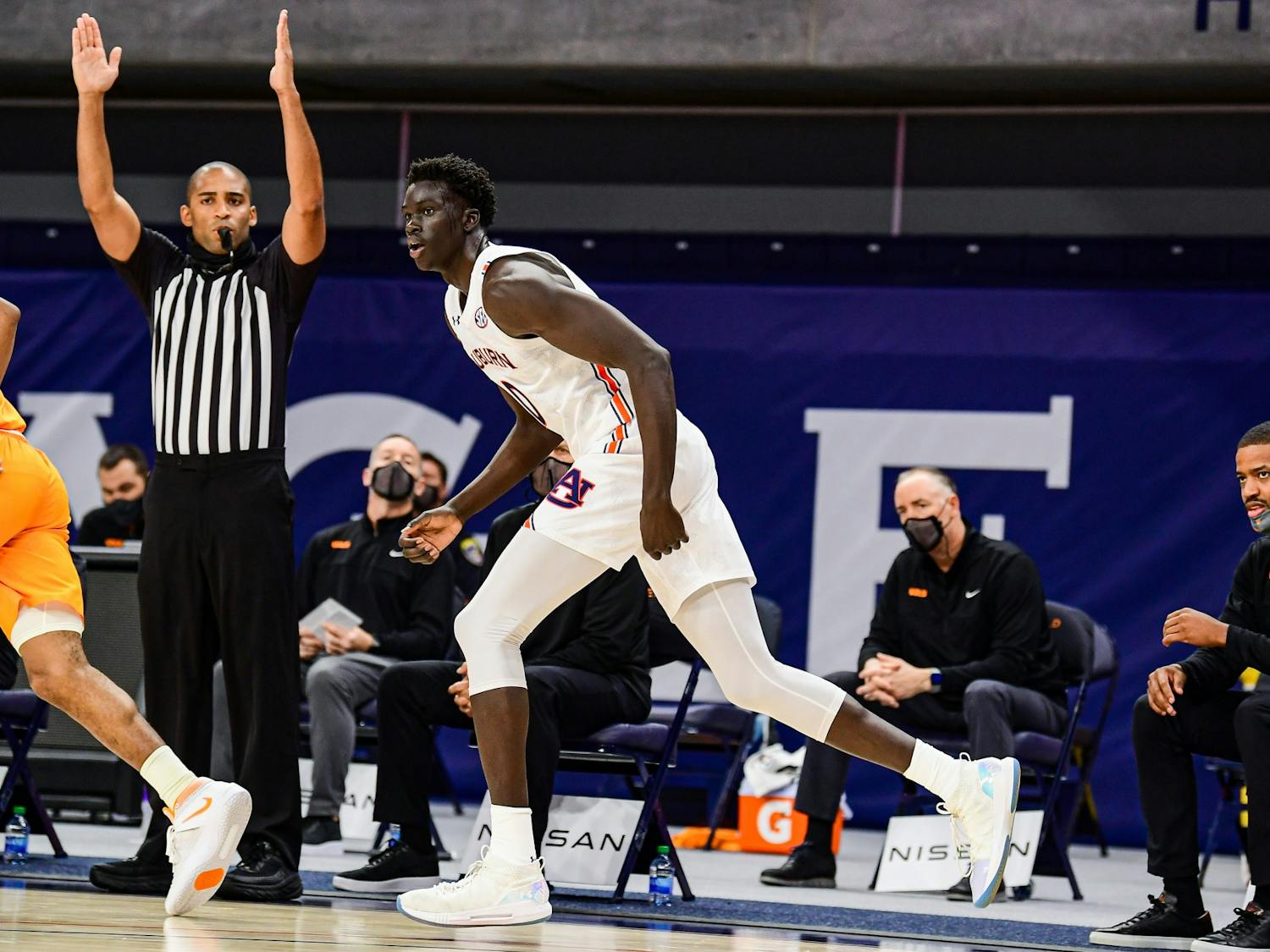 022721_Auburn_SL1_0198_JT Thor reacts after a shot .jpg