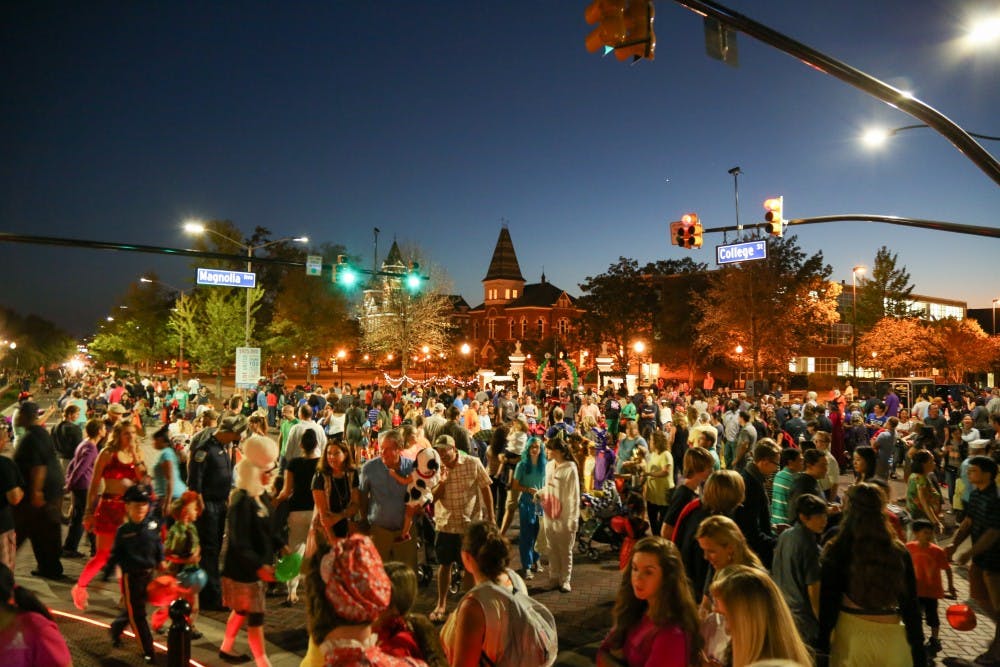 <p>The view from Toomer's Corner during Auburn's 16th Annual Downtown Trick or Treat in Auburn, Ala.&nbsp;</p>