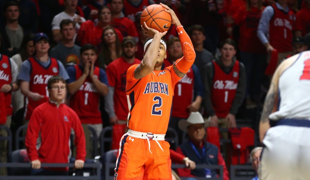 010919_OleMiss_Auburn_MBB_000006.jpg