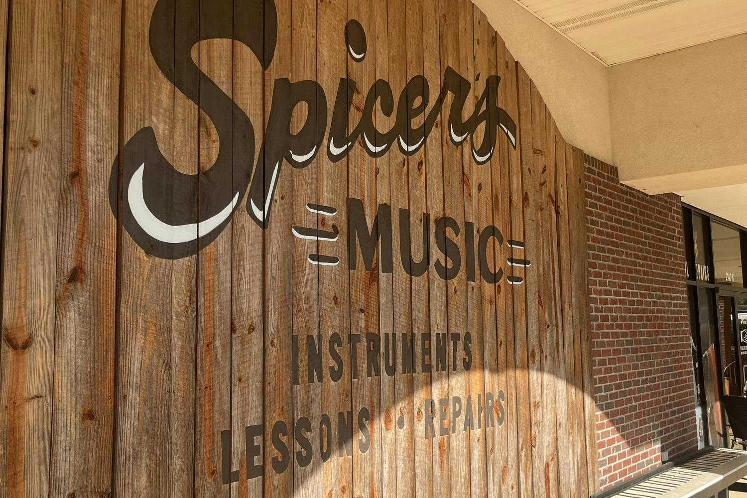 The outside of Spicer's Music.