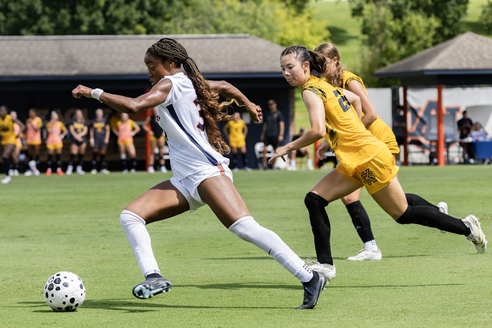 Jordyn Crosby (31) drives towards the goal during the Auburn soccer game against Kennesaw State at the Auburn Soccer Complex on August 24, 2025.