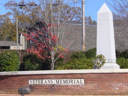 On Nov. 12, 2012, the Auburn Veterans Committee placed a wreath in front of the monument to honor veterans. (Sydney Callis / COMMUNITY REPORTER)