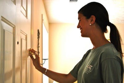 ASSISTANT PHOTO EDITOR/ Carolyn Rush