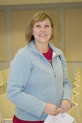 Kelly Meeks of Auburn attended the City Council meeting to discuss her concerns with the parking situation on Terrace Acres Drive. (Raye May / PHOTO EDITOR)