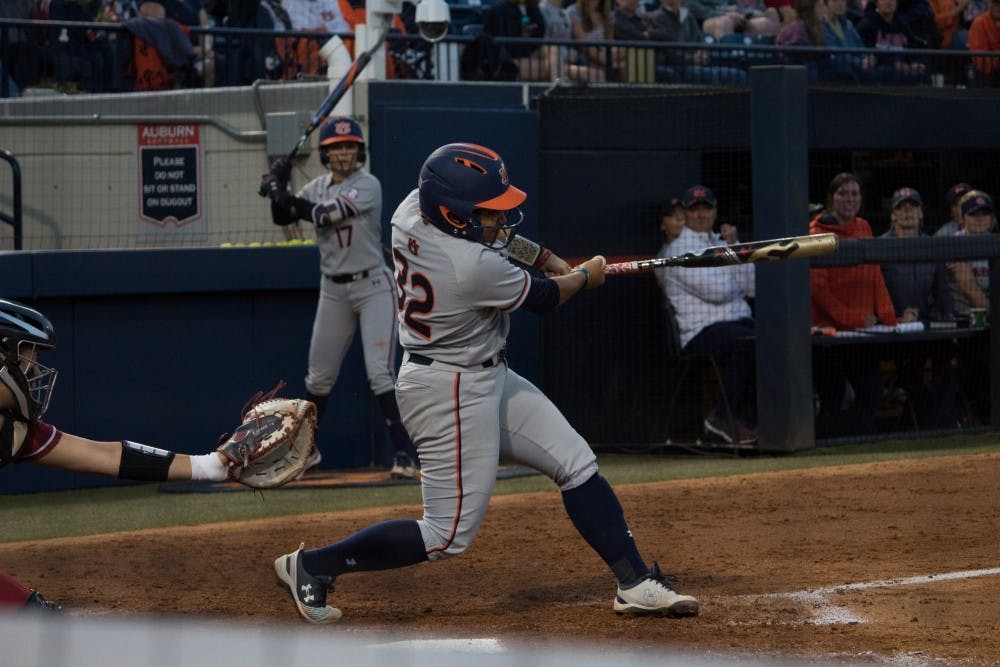 Makenna Dowell (32) bats&nbsp;for Auburn Softball against Arkansas Friday, April 20, 2018, in Auburn, Ala.&nbsp;