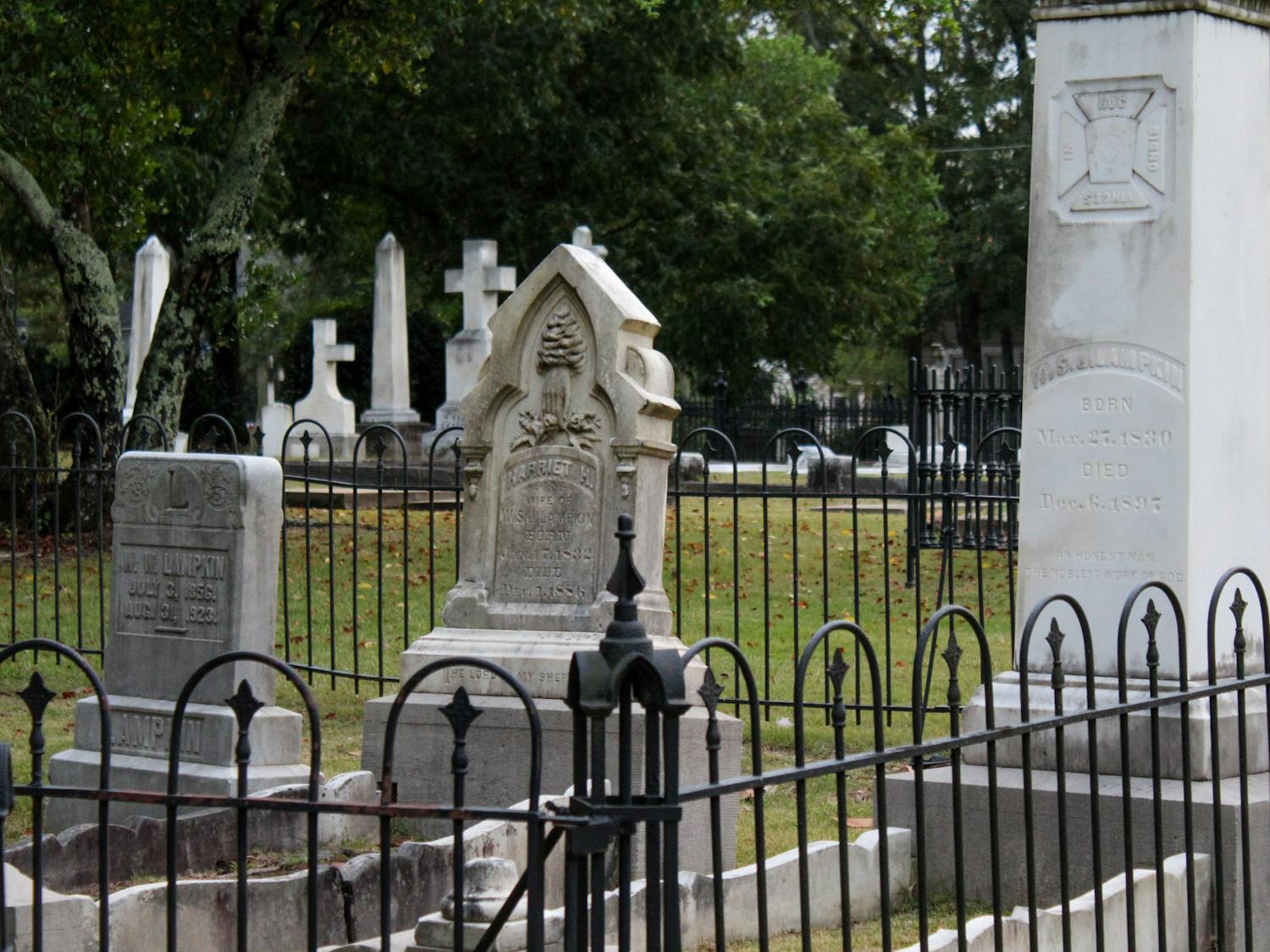 Pine Hill Cemetery Lantern Tour