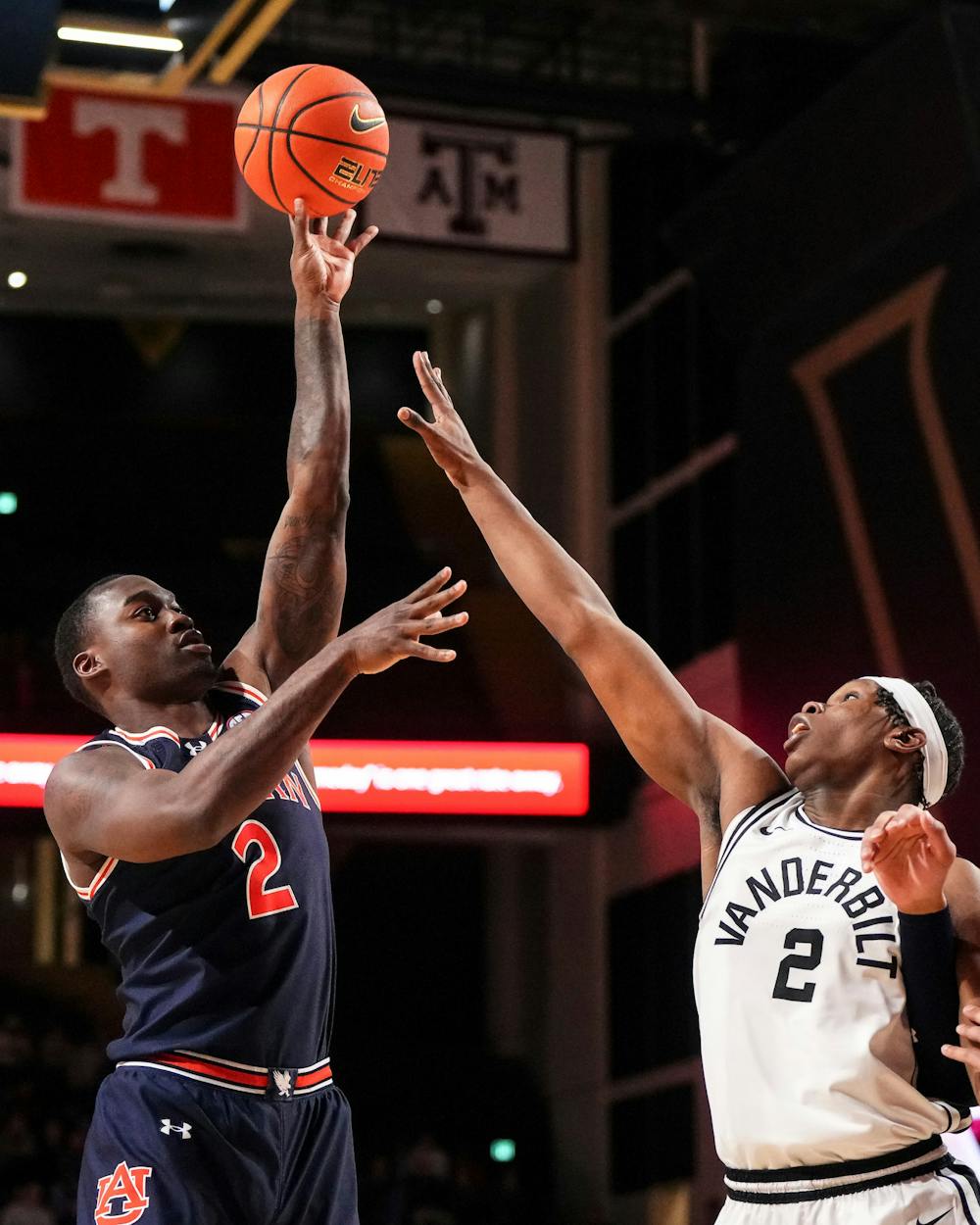 NASHVILLE, TN - JANUARY 17 - Auburn's Jaylin Williams (2) during the game between the  #13 Auburn Tigers and the Vanderbilt Commodores at Memorial Gymnasium in Nashville, TN on Wednesday, Jan. 17, 2024.

Photo by Zach Bland/Auburn Tigers