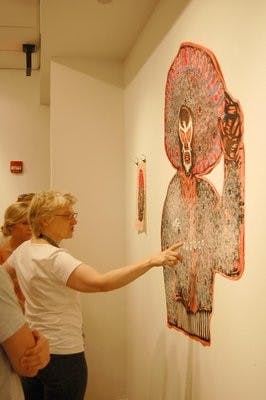 Barbara Bondy points out printmaking details to her students. (Kristen Ferrell / CAMPUS EDITOR)