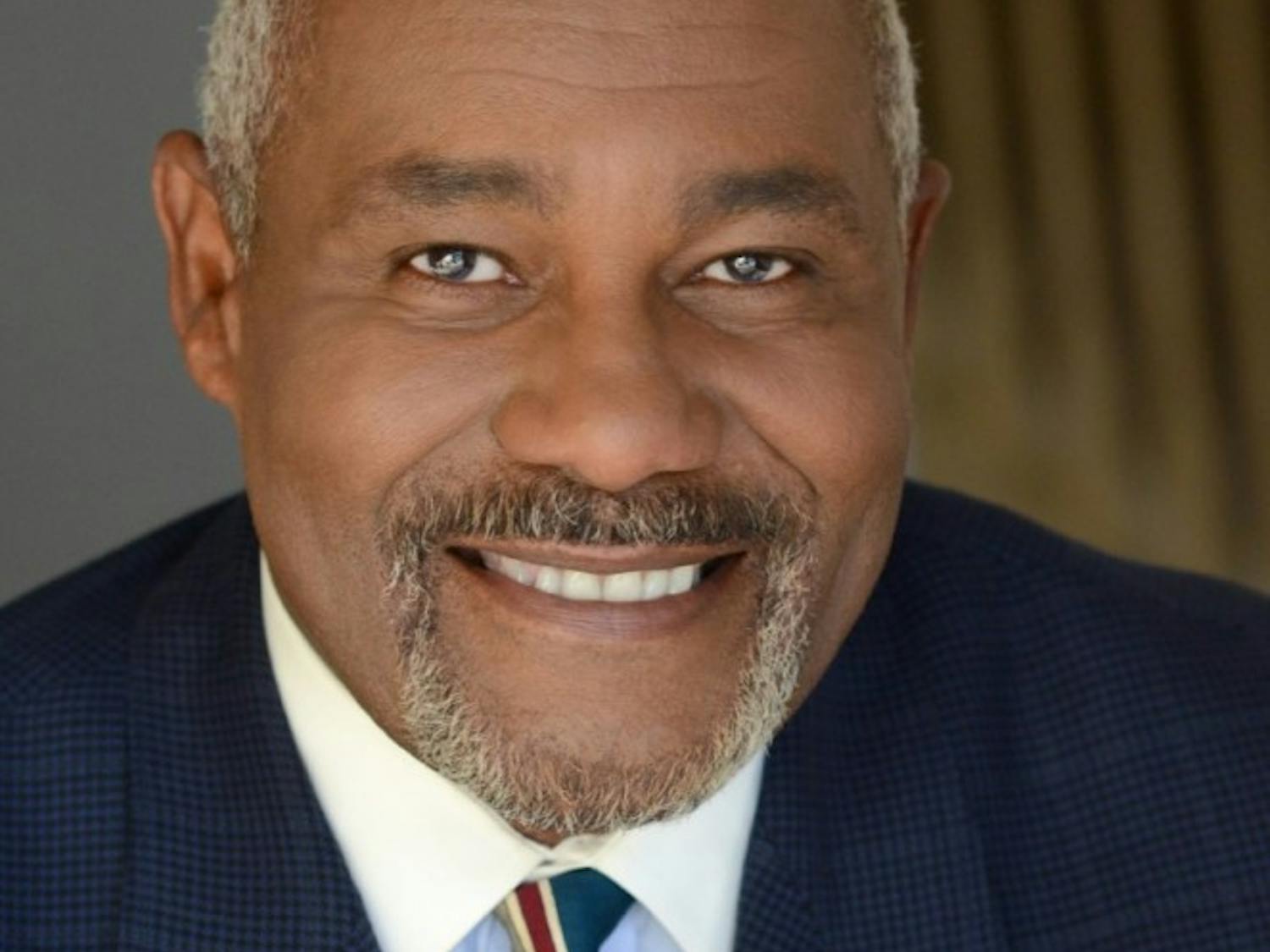 thumbnail_Thom Gossom Head Shot.jpg