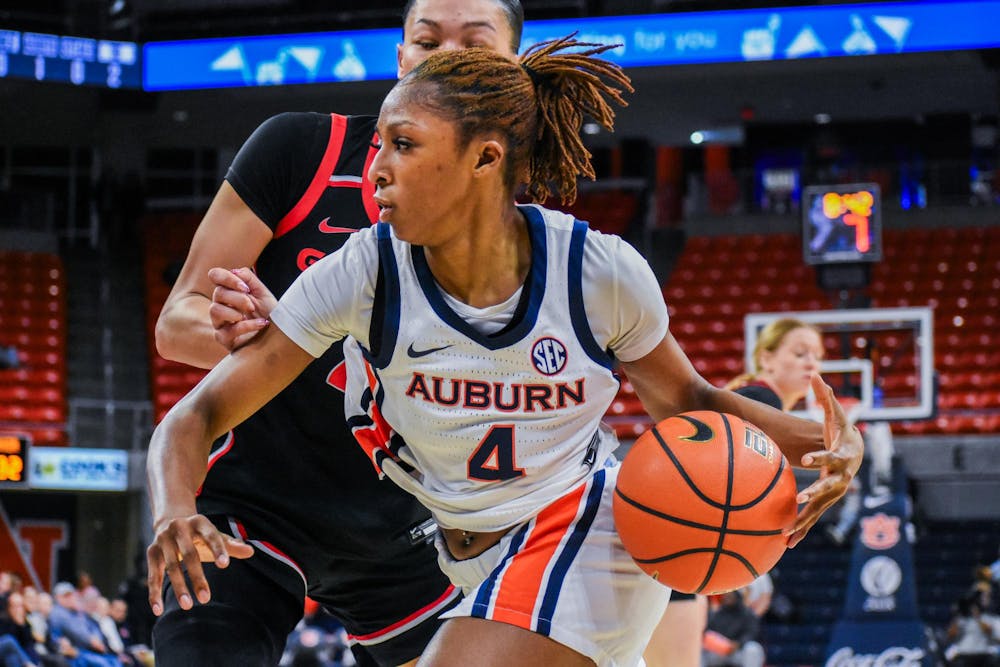<p>Kaitlyn Duhon (4) dribbles a layup against Georgia in Neville Arena on February 23, 2026.</p>