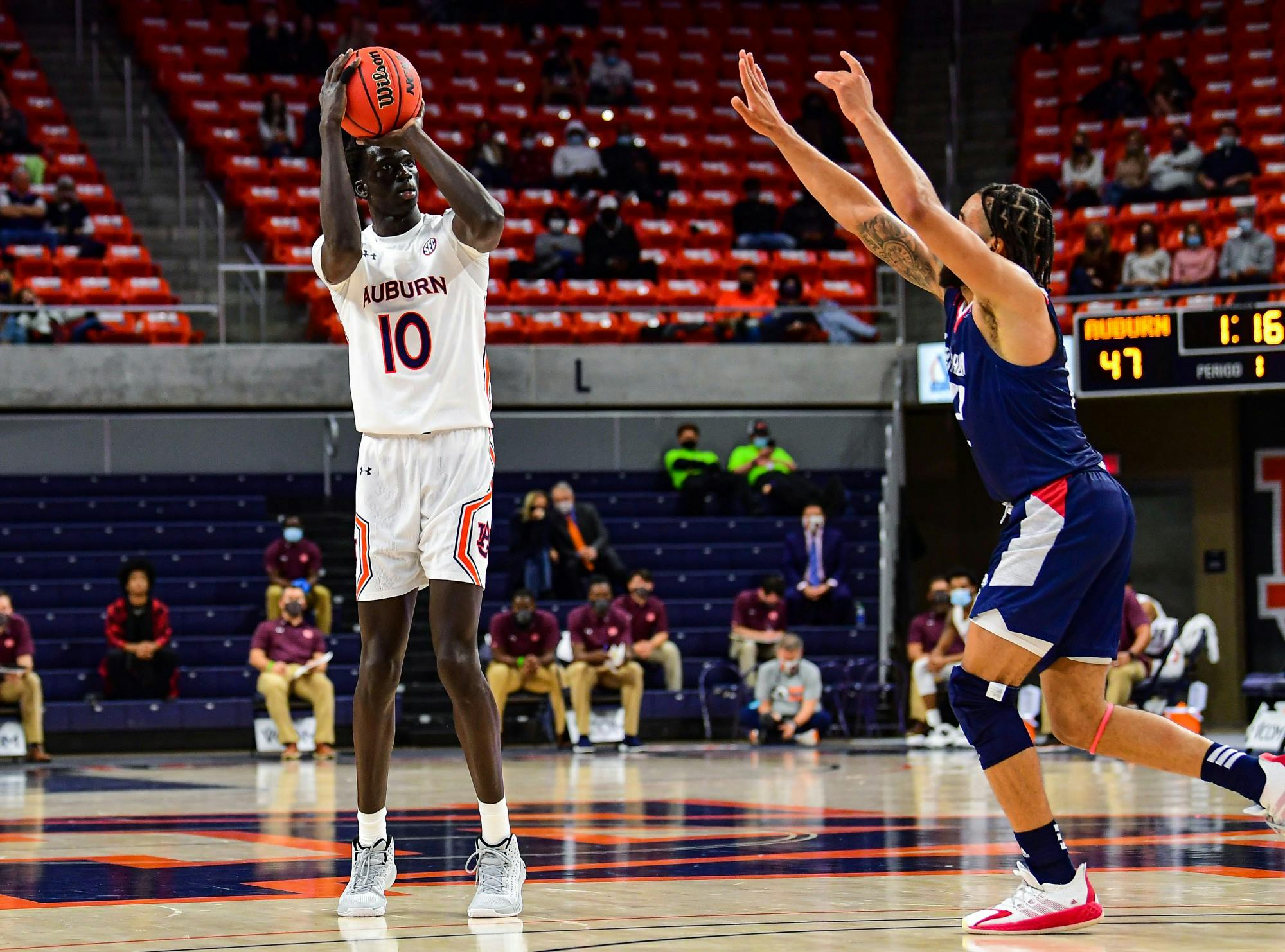 120420_Auburn_SL1_1856_JT Thor (10) goes for a three.jpg